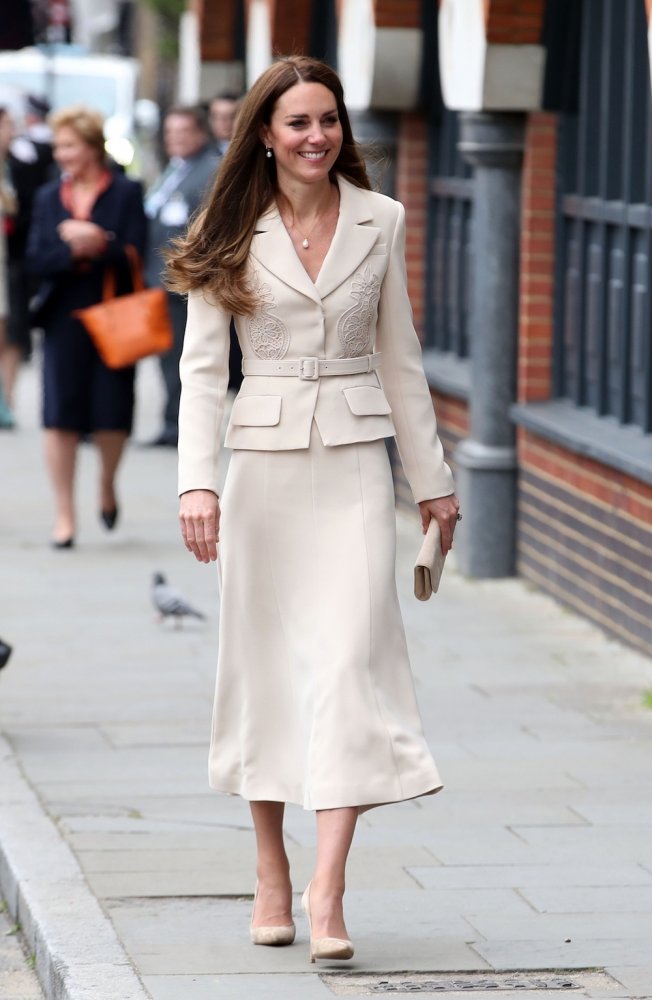 kate middleton in self-portrait dress at the royal college of midwives 2022 2.jpeg