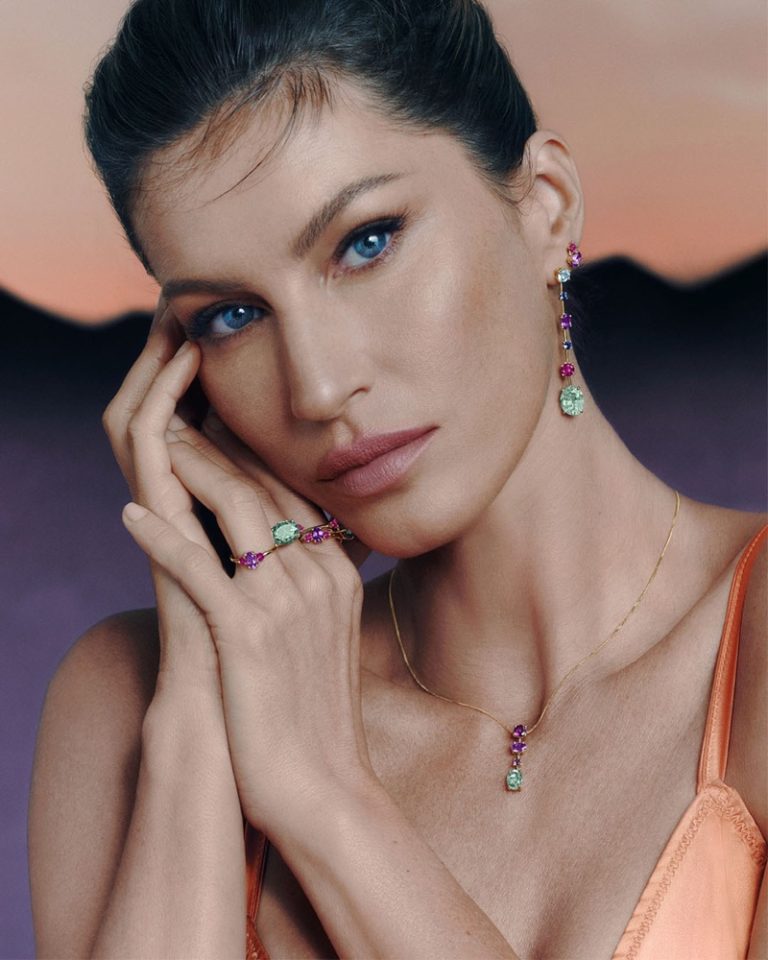 Gisele-Bundchen-Vivara-2022-Mothers-Day-Campaign-Photos02-768x960.jpg