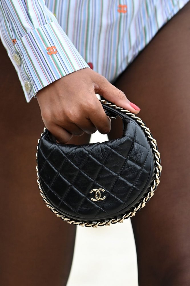 model-bag-detail-walks-the-runway-during-the-chanel-cruise-news-photo-1651762242.jpeg
