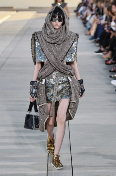 Sofia Steinberg Louis Vuitton Resort 2023 1.png