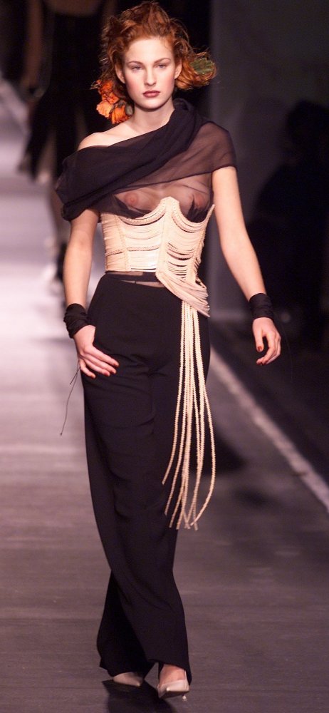 NataliaZavillova rw s01jpGaultierHC-18.jpg