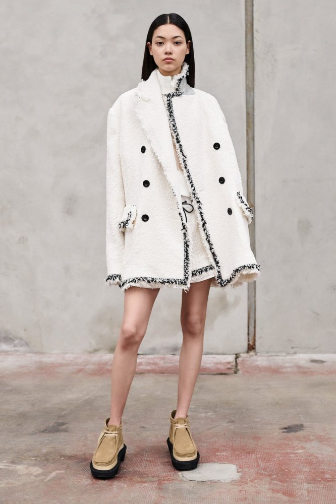 00012-sacai-resort-2023-credit-stas-komarovski-brand.jpg