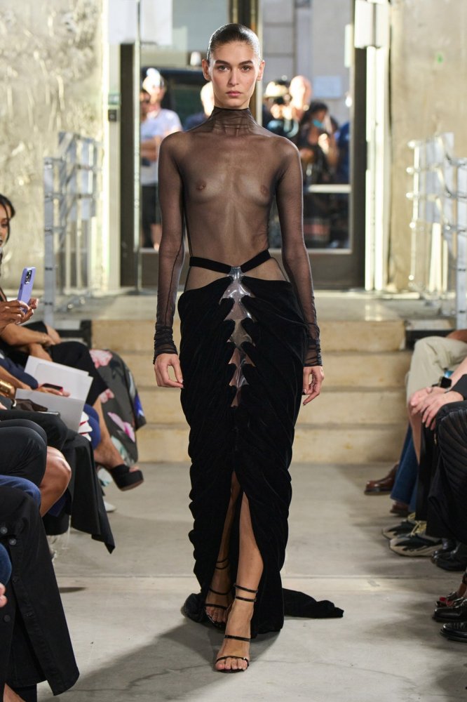 00056-alaia-spring-2023-ready-to-wear-credit-brand.jpg