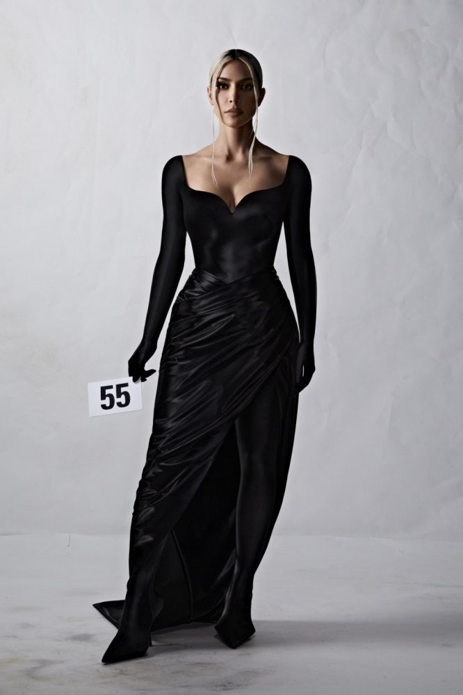 00055-balenciaga-fall-2022-couture-credit-brand.jpg