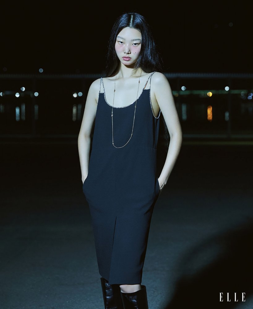 After-Hours-With-South-Korean-Fashion-Model-Bae-Yoon-Young-ELLE-Singapore-7 拷貝.jpg