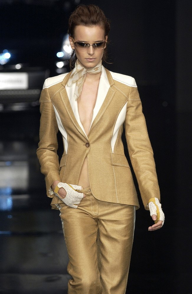 nikaG s04alviero-5.jpg