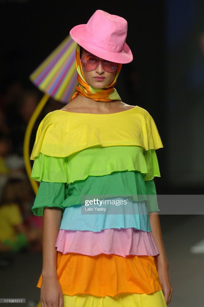 drews s06agatha Ruiz de la Prada.jpg