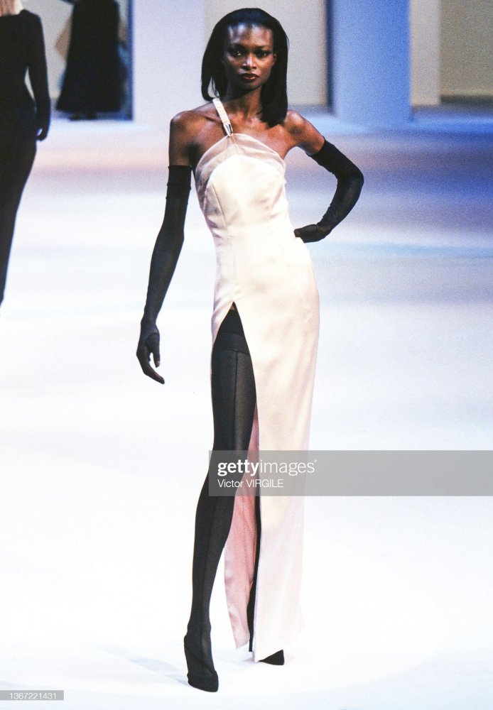 ds f98mugler.jpg