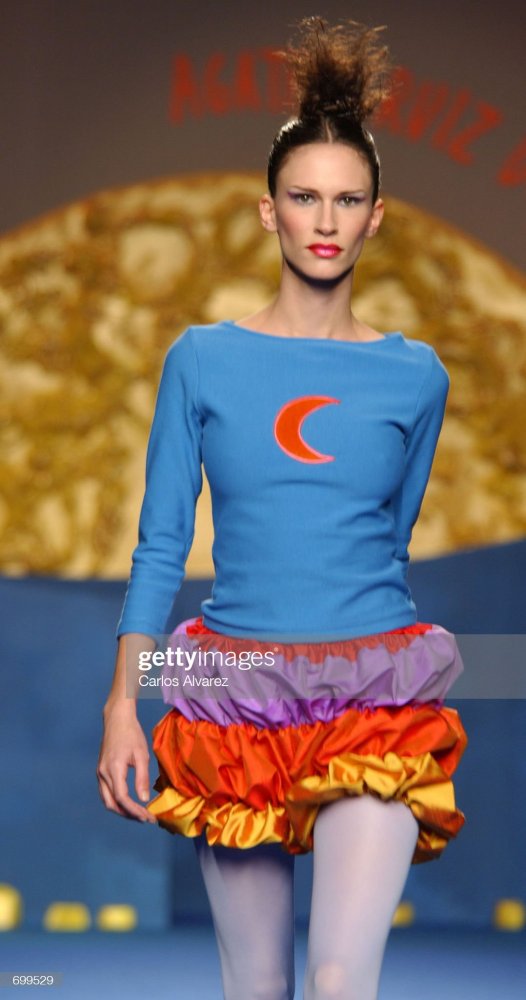 sanz f02agathaRuiz de laPrada.jpg sanz f02agathaRuiz de laPrada.jpg