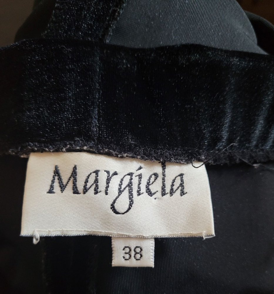 margiela label.jpg