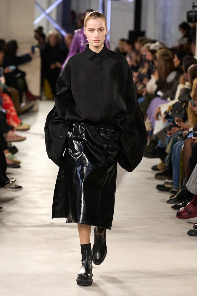 f 00025-sacai-spring-2023-ready-to.jpg