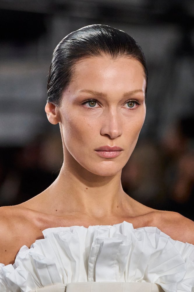 bella hadid - ss 2023 - Sacai (C) 2.jpg