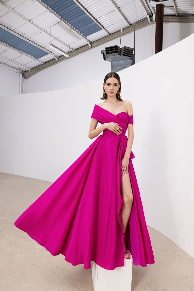 00025-zuhair-murad-spring-2023-ready-to-wear-credit-brand.jpg