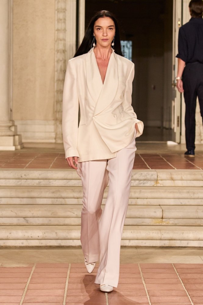 00062-ralph-lauren-spring-2023-ready-to-wear-credit-brand.jpg