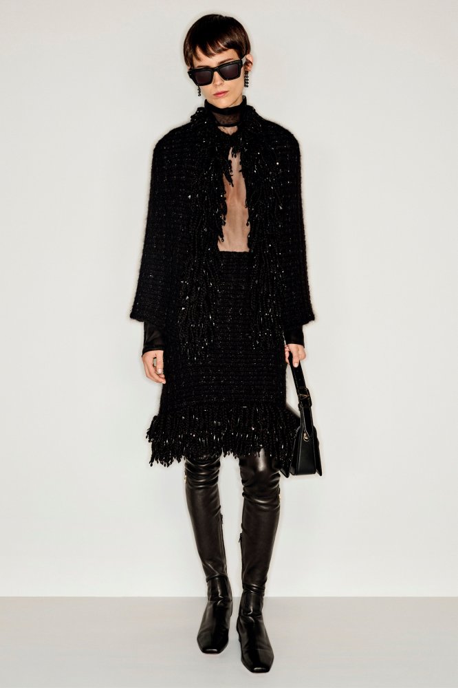 00002-valentino-resort-2023-credit-brand.jpeg
