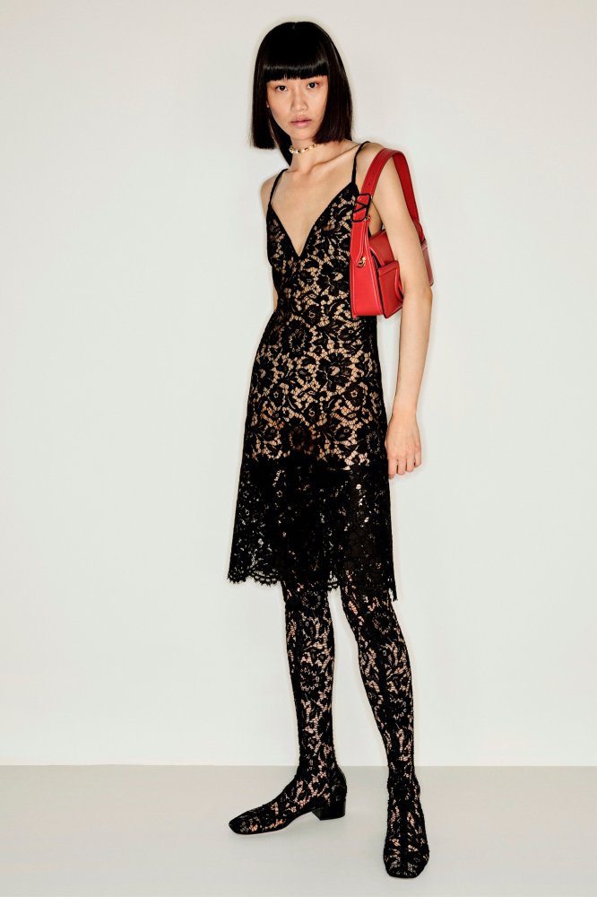00007-valentino-resort-2023-credit-brand.jpeg