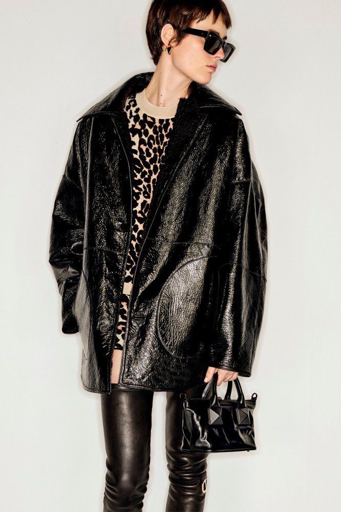 00004-valentino-resort-2023-credit-brand.jpeg