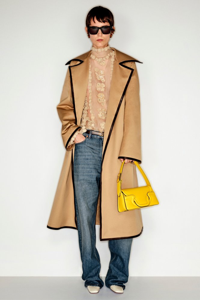 00017-valentino-resort-2023-credit-brand.jpeg