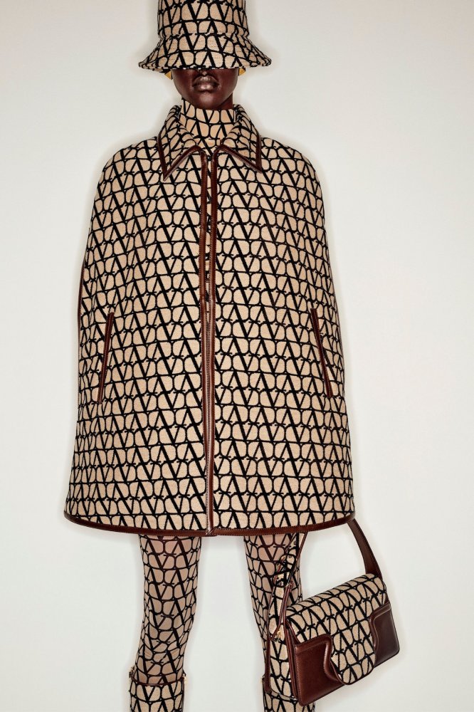 00018-valentino-resort-2023-credit-brand.jpeg