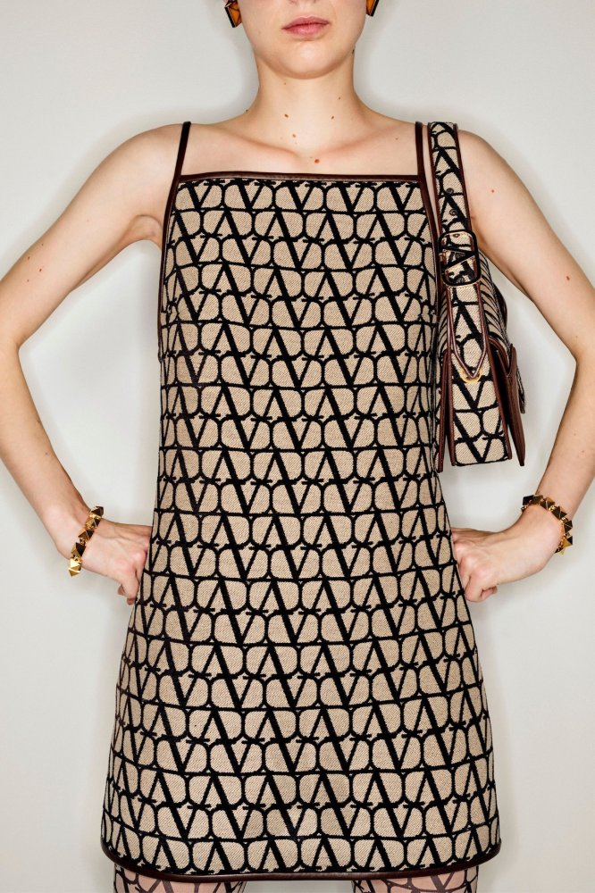 00019-valentino-resort-2023-credit-brand.jpeg