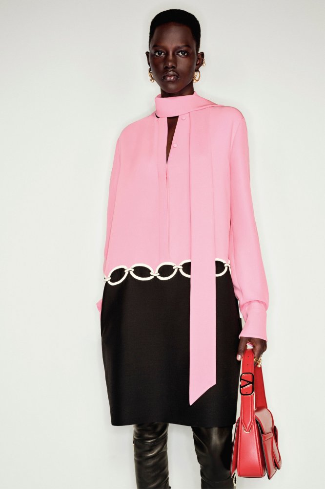 00032-valentino-resort-2023-credit-brand.jpeg