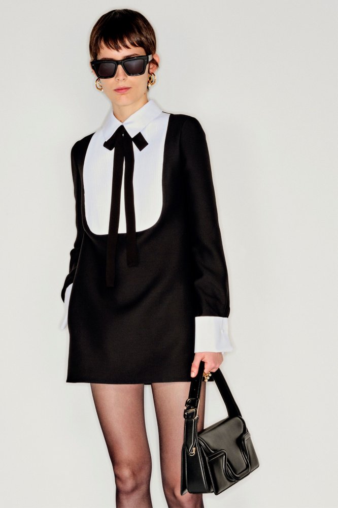 00033-valentino-resort-2023-credit-brand.jpeg