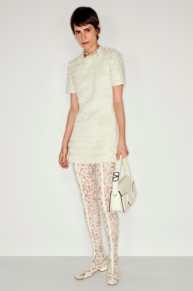 00043-valentino-resort-2023-credit-brand.jpeg