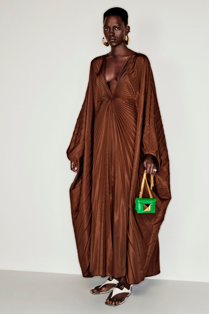 00051-valentino-resort-2023-credit-brand.jpeg