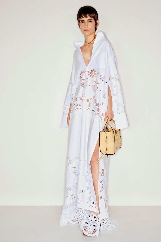 00053-valentino-resort-2023-credit-brand.jpeg