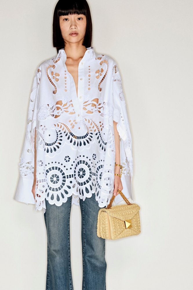 00054-valentino-resort-2023-credit-brand.jpeg