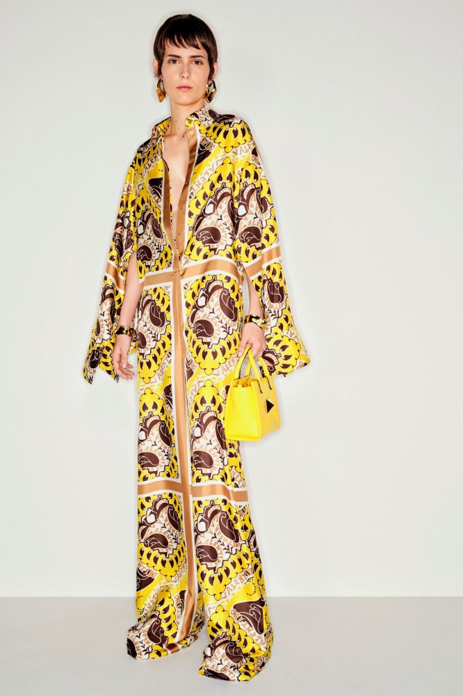 00057-valentino-resort-2023-credit-brand.jpeg
