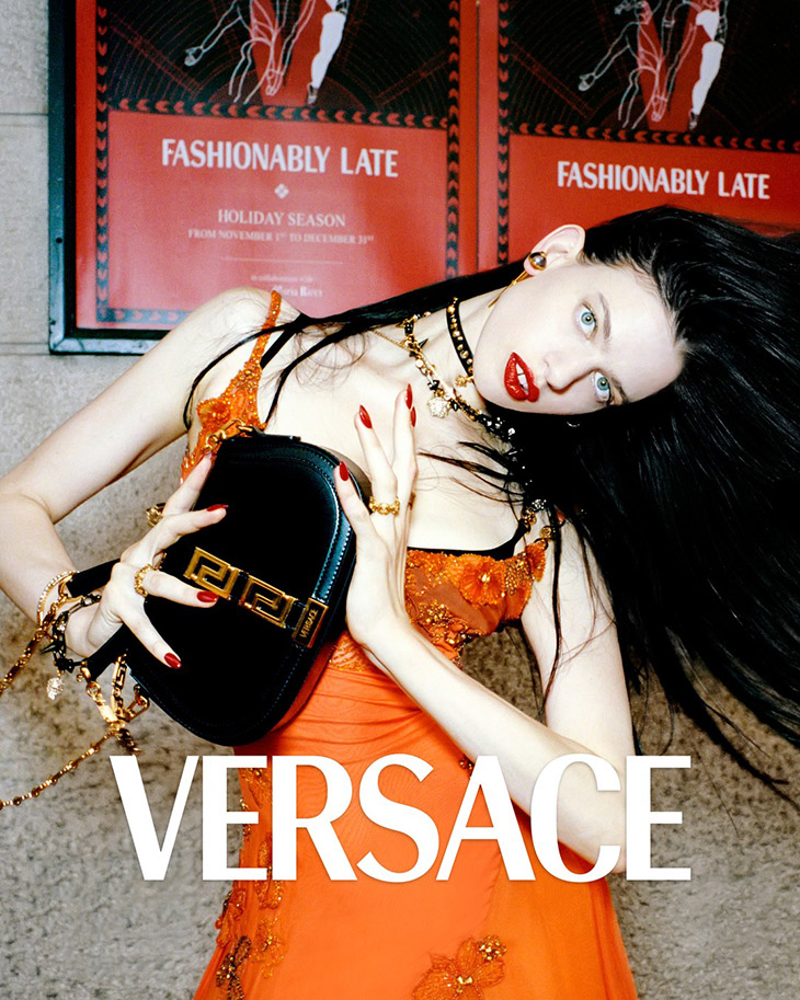 VERSACE-Holiday-2022-01.jpg