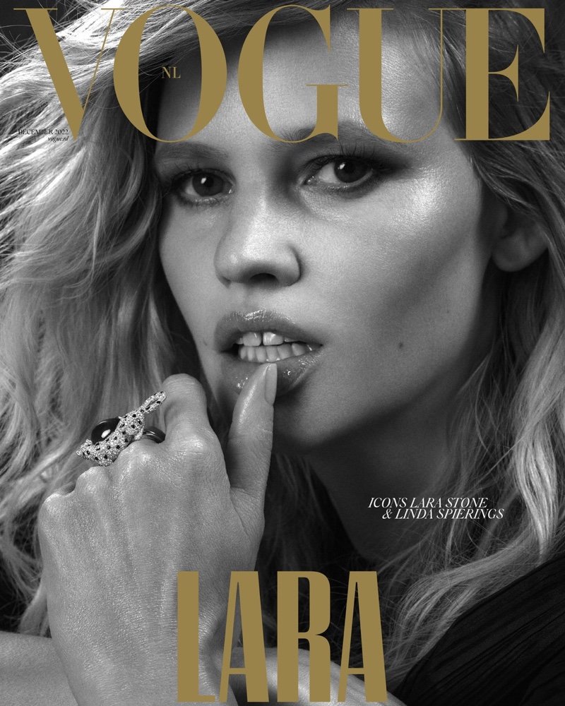 Lara-Stone-Vogue-Netherlands-December-2022-Cover.jpg