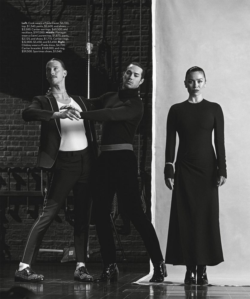 Vogue_Australia_-_December_2022-143 拷貝.jpg