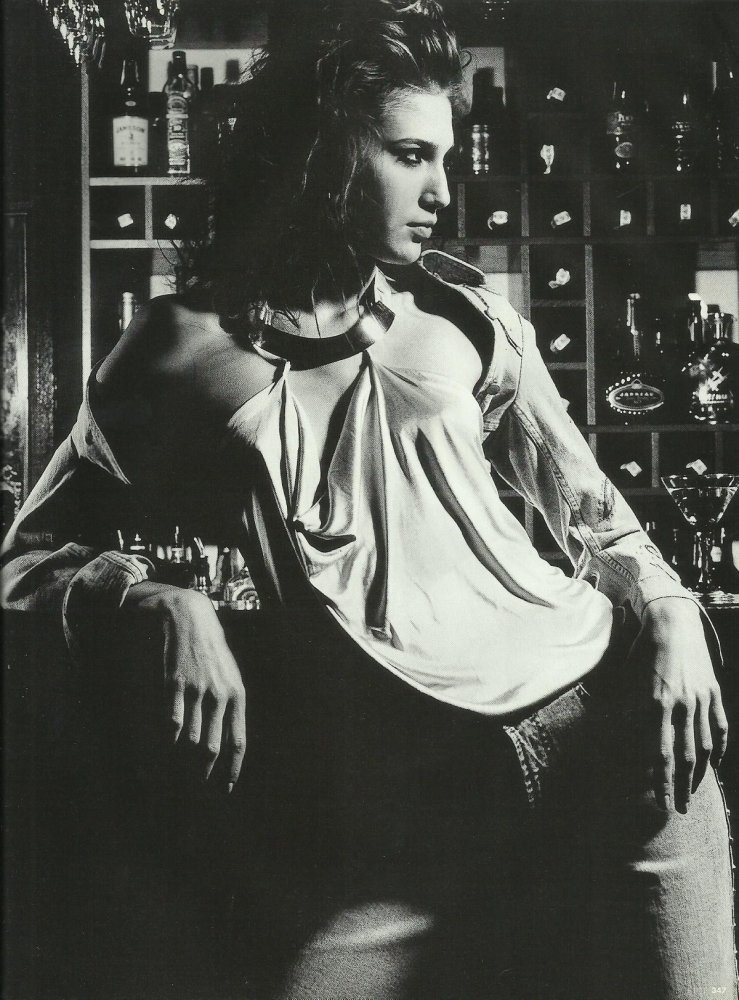 elle april russia 2003 06.jpg