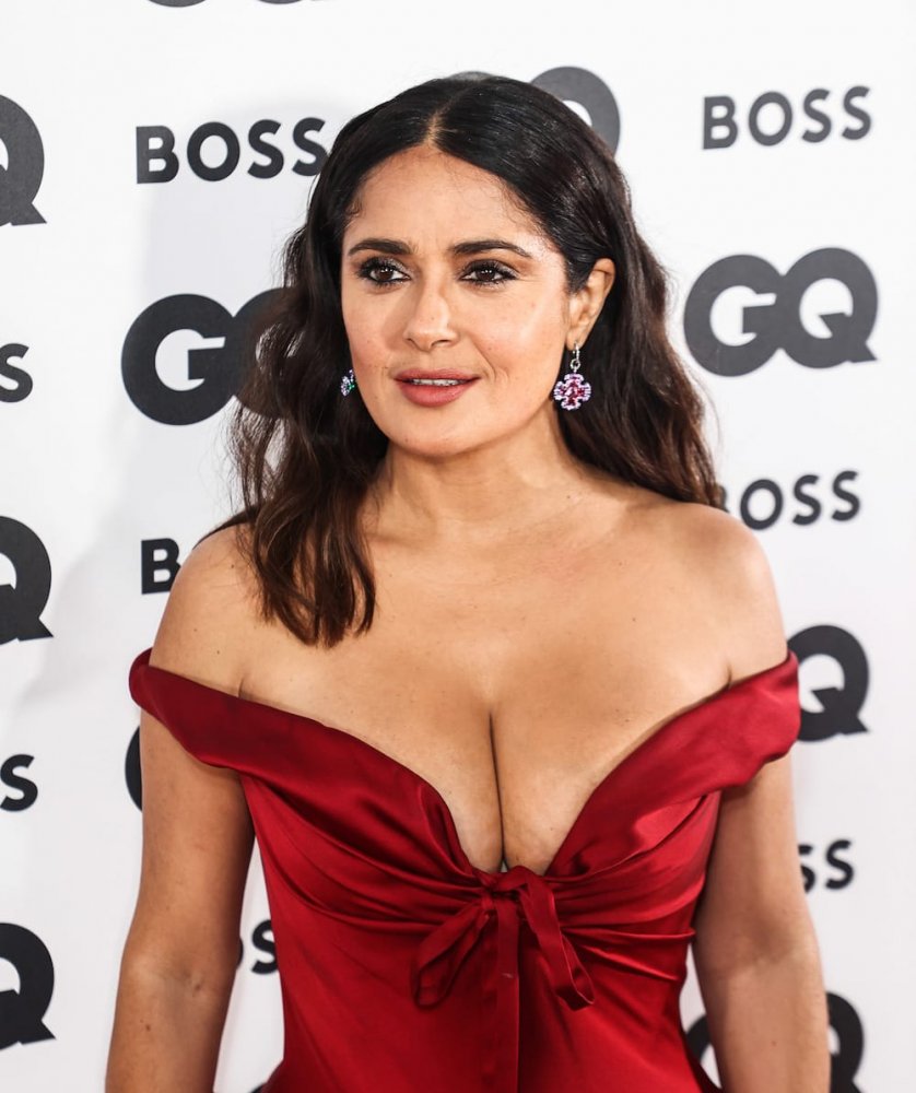 salma-hayek-at-2022-gq-men-of-the-year-awards-12.jpg