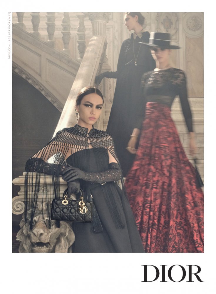 ELLE_USA_-_February_2023-122 拷貝.jpg
