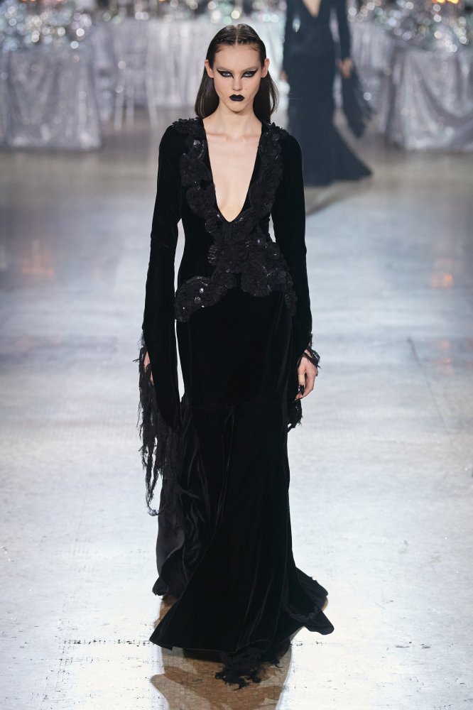 00008-rodarte-fall-2023-ready-to-wear-credit-gorunway.jpg