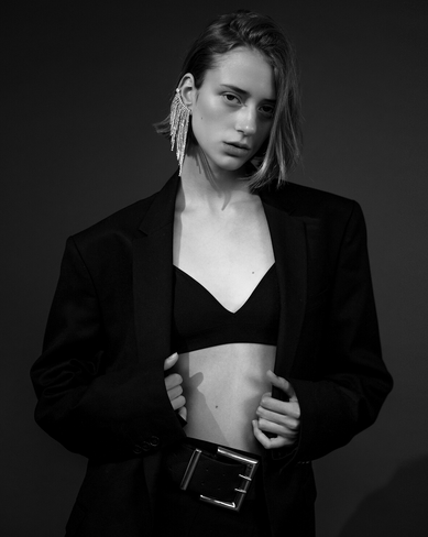 Screenshot 2023-02-23 at 01-40-20 Michi Meyer - Milan - IMG Models.png