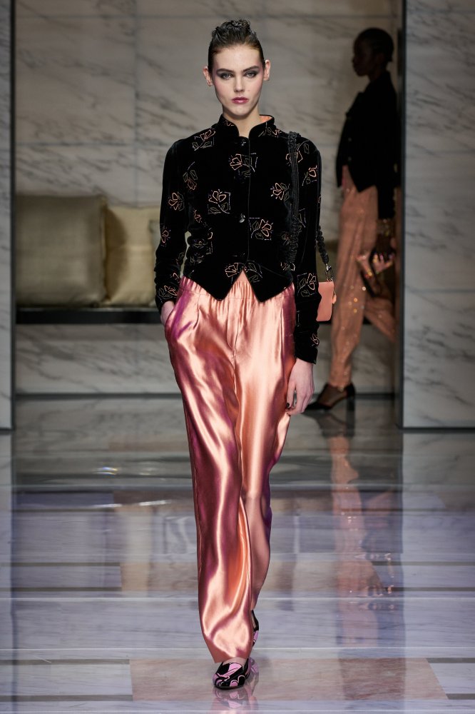 00050-giorgio-armani-fall-2023-ready-to-wear-credit-gorunway.jpg