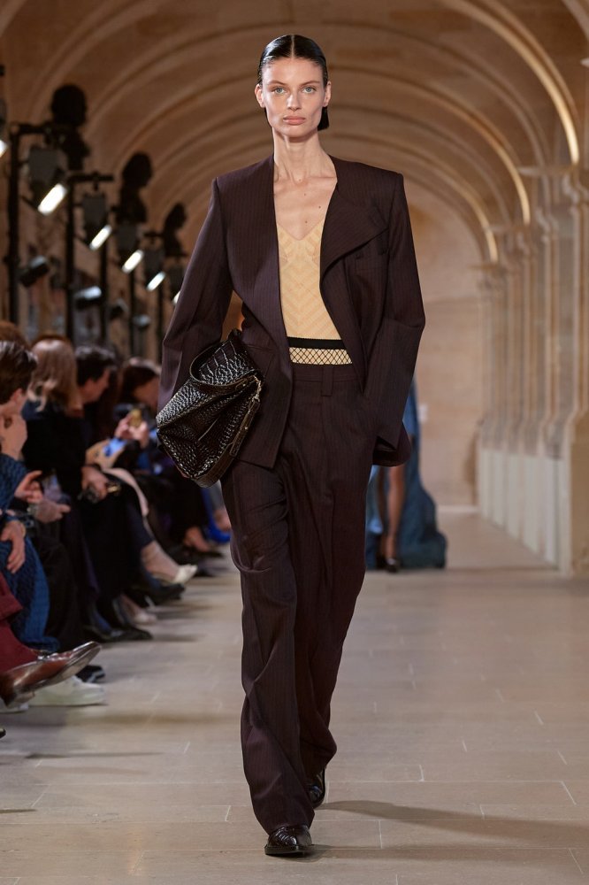 00035-victoria-beckham-fall-2023-ready-to-wear-credit-gorunway.jpg