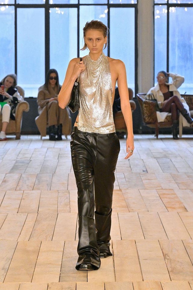 Sportmax_AW23_Womenswear_003.width-640_FtL2h3NB1Plxj6Lv.jpg