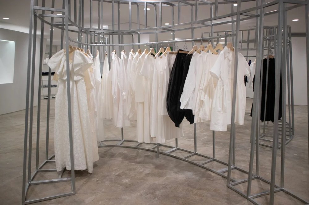 commedesgarcons-renewal-2023-20230327_018.jpg