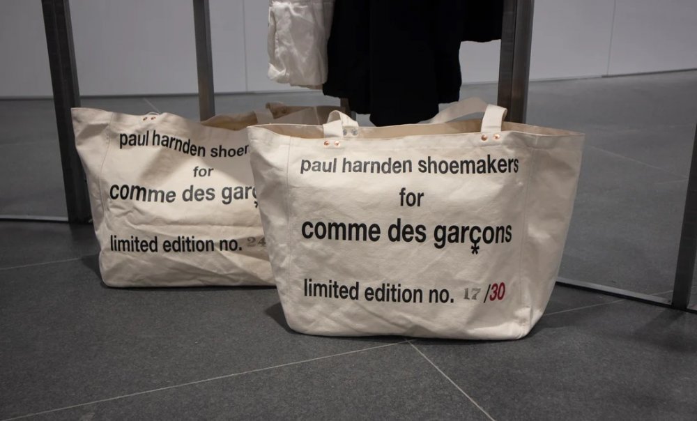commedesgarcons-renewal-2023-20230327_010.jpg