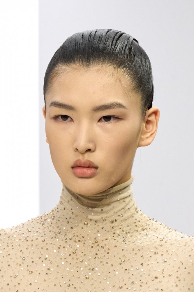 00029-fendi-fall-2023-couture-details-credit-gorunway.jpg