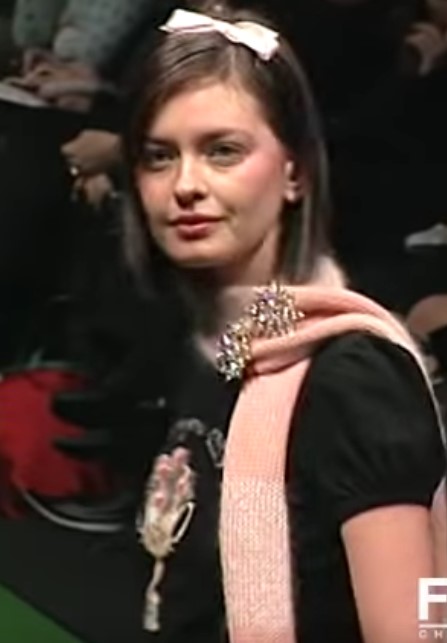 f03blugirl-20y-924.jpg