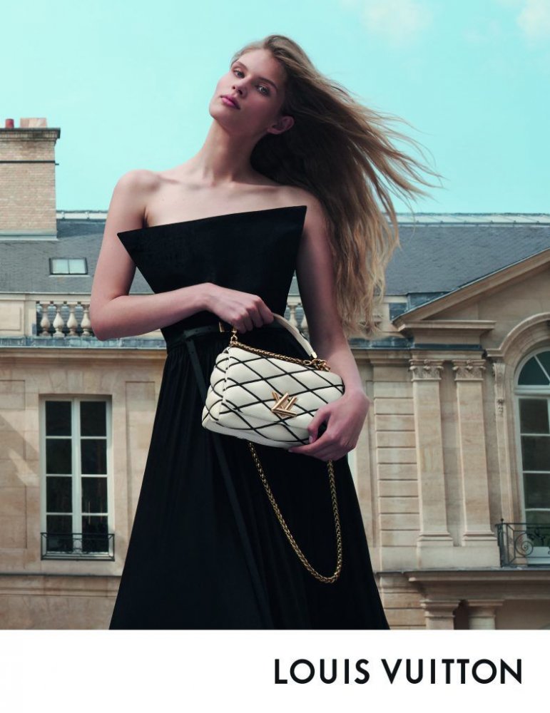 FW23-CAMPAIGN-VISUALS-7-min-790x1024.jpg