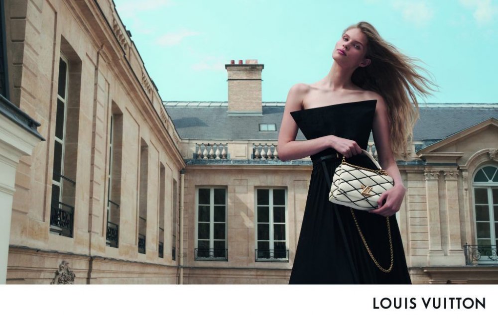 FW23-CAMPAIGN-VISUALS-16-min-1024x663.jpg