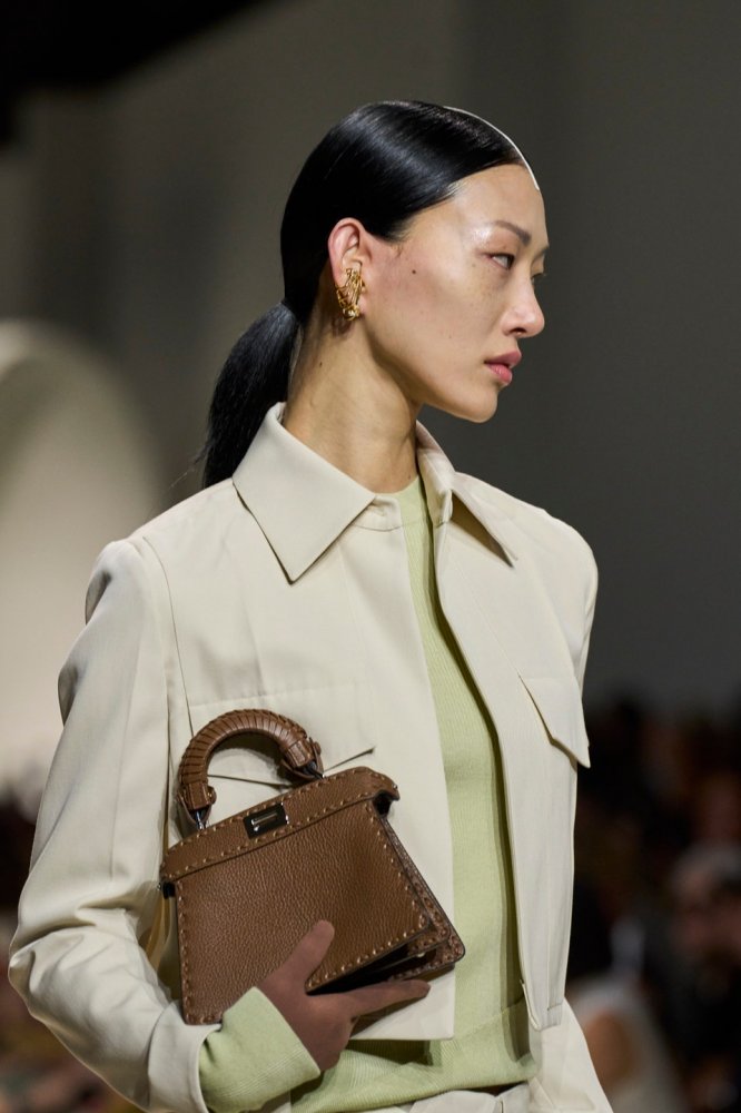 00121-fendi-spring-2024-ready-to-wear-details-credit-gorunway.jpeg