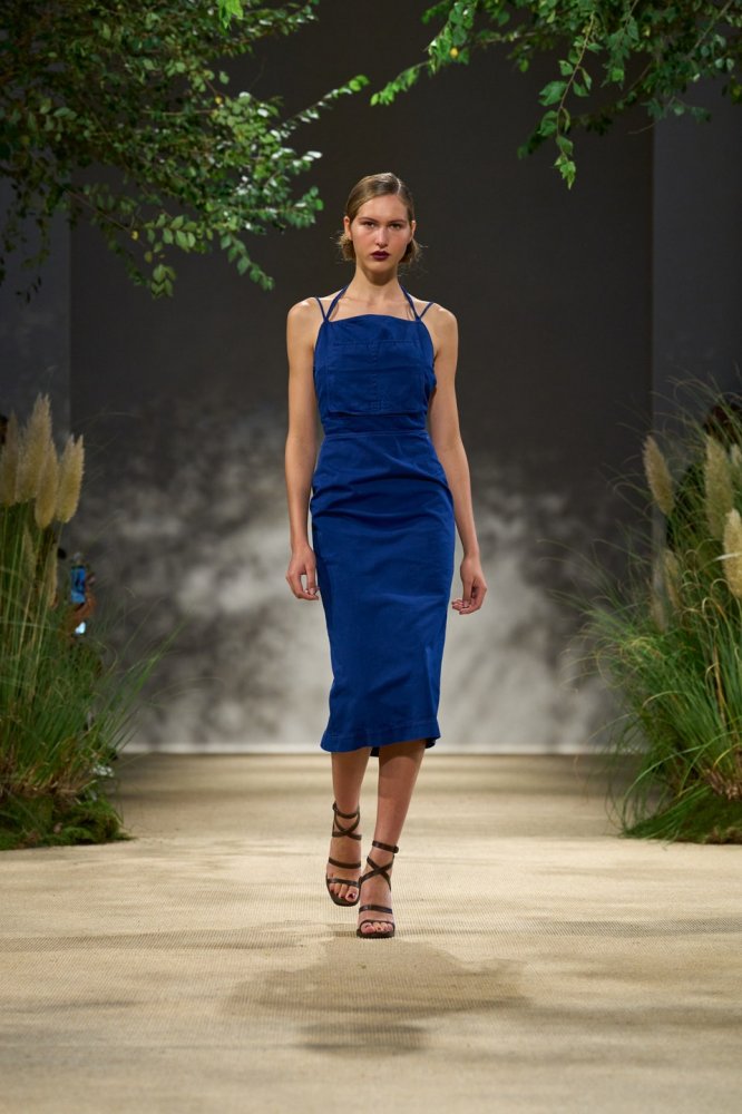 00002-max-mara-spring-2024-ready-to-wear-credit-gorunway.jpg